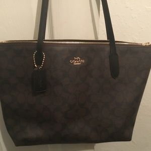 Coach Tote Bag With Horse And Carriage Dot Print Handbag Purse